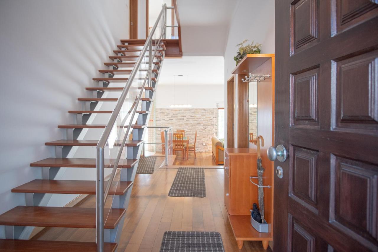 8 Rodrigues Family House - Villa With Patio Nazaré Dış mekan fotoğraf