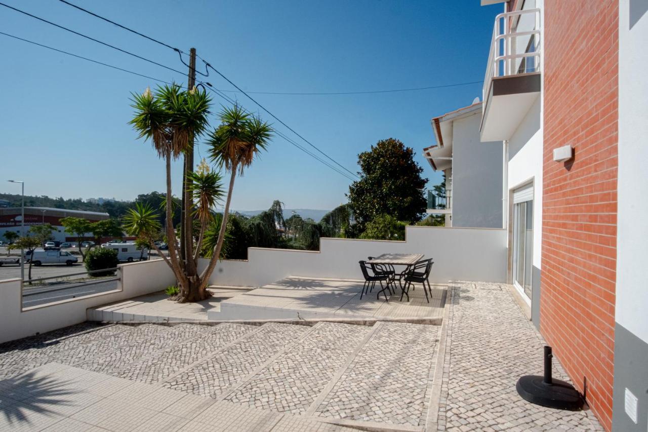 8 Rodrigues Family House - Villa With Patio Nazaré Dış mekan fotoğraf