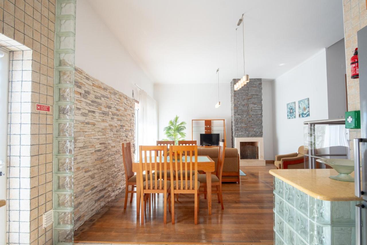 8 Rodrigues Family House - Villa With Patio Nazaré Dış mekan fotoğraf